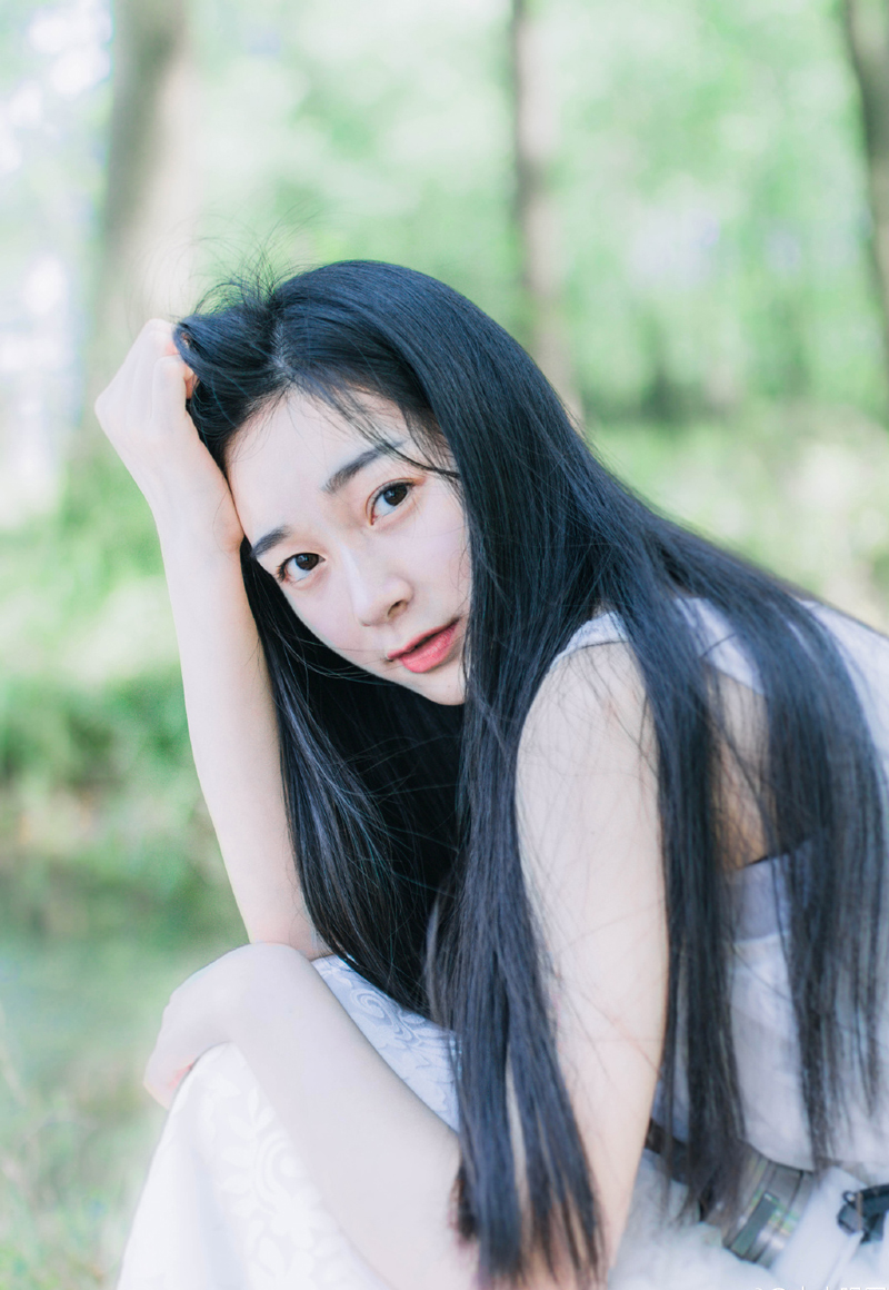 “都给我安静！”猛然，吕蒙突然大喝一声，气贯丹田，声音如同炸雷一般，仿佛将吕蒙全身的力气都给爆发出来一般，看着众人怒吼道。